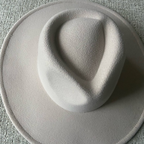 Felt Hat - Picture 4 of 5